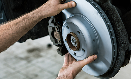 Vibrations, squeals, and sudden stops – 5 things telling you your brakes need attention